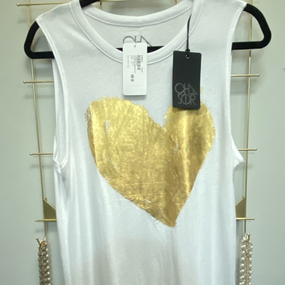 Evereve Chasor NWT Gold Heart Tank - M, NWT